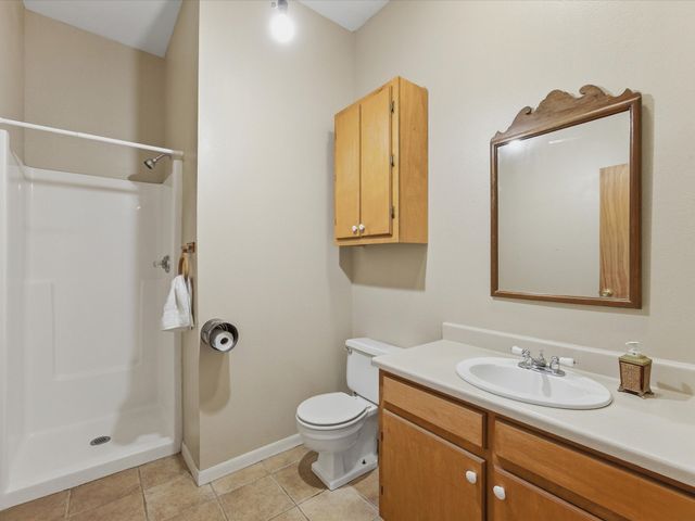 750 Lyons Road, Ennis, TX 75119