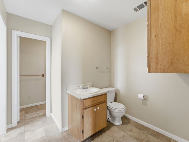 750 Lyons Road, Ennis, TX 75119