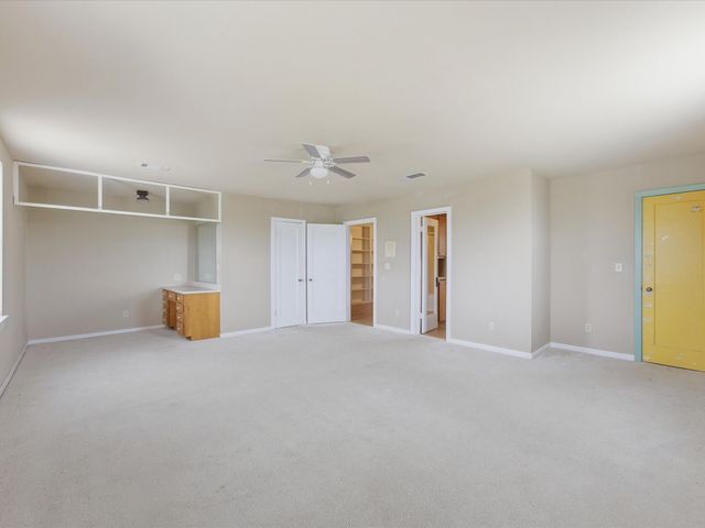 750 Lyons Road, Ennis, TX 75119