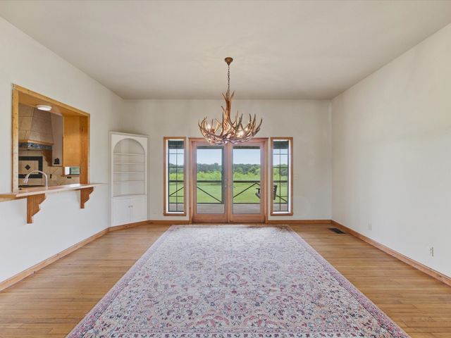 750 Lyons Road, Ennis, TX 75119