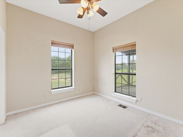 750 Lyons Road, Ennis, TX 75119