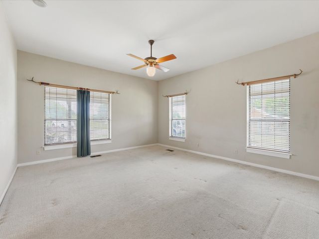 750 Lyons Road, Ennis, TX 75119