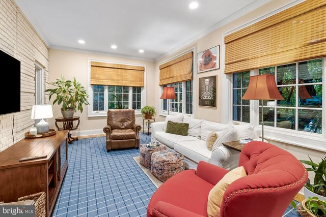 8 CLUB RD, Baltimore, MD 21210