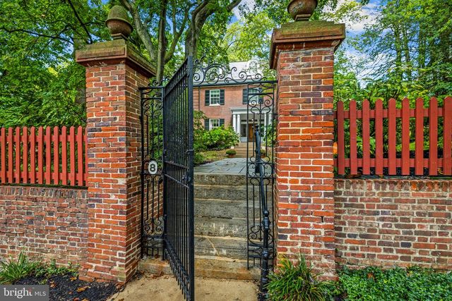 8 CLUB RD, Baltimore, MD 21210