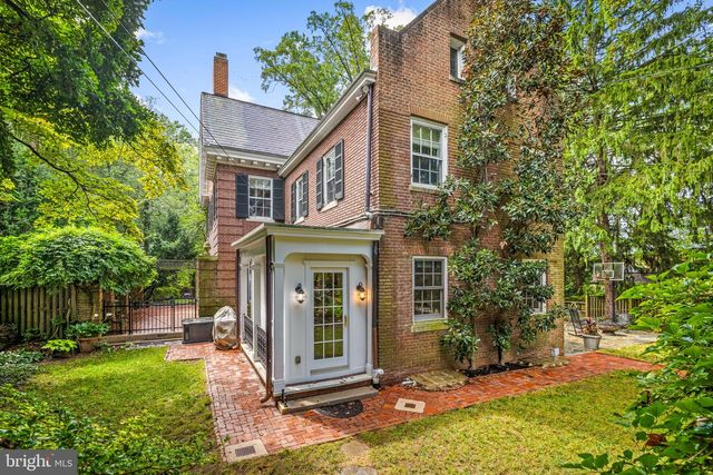 8 CLUB RD, Baltimore, MD 21210
