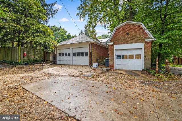 8 CLUB RD, Baltimore, MD 21210