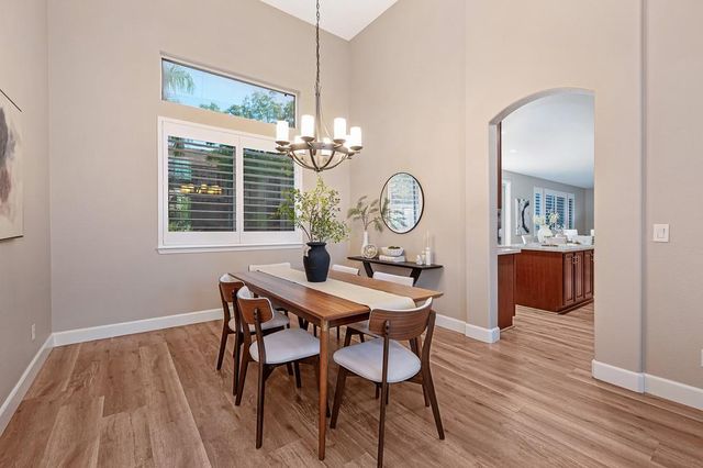 6440 Camellia Point Way, Roseville, CA 95678