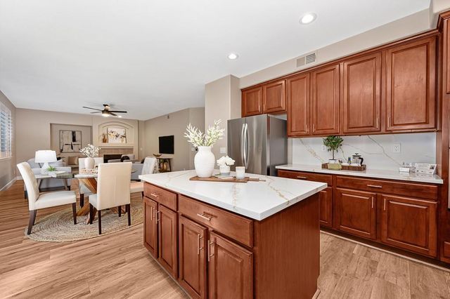 6440 Camellia Point Way, Roseville, CA 95678