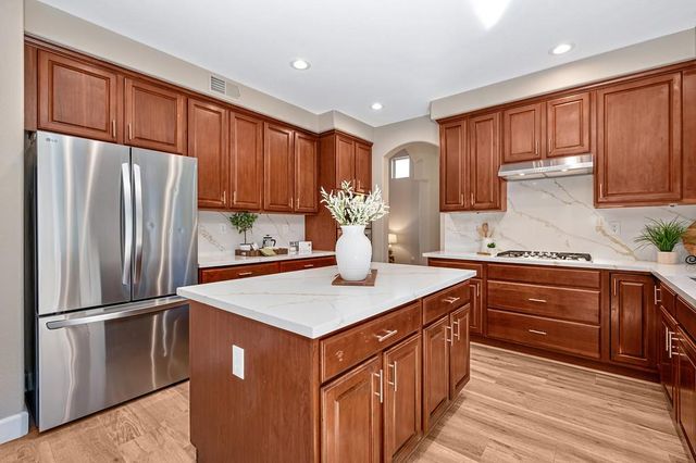 6440 Camellia Point Way, Roseville, CA 95678