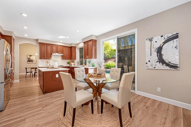 6440 Camellia Point Way, Roseville, CA 95678