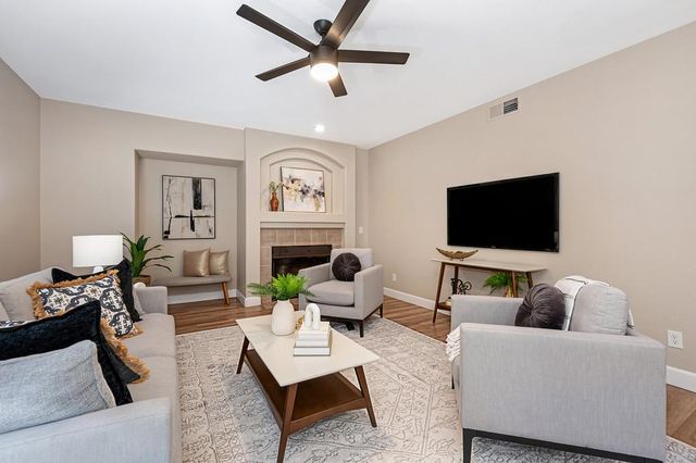6440 Camellia Point Way, Roseville, CA 95678