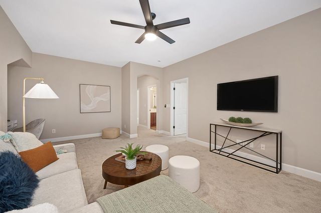 6440 Camellia Point Way, Roseville, CA 95678