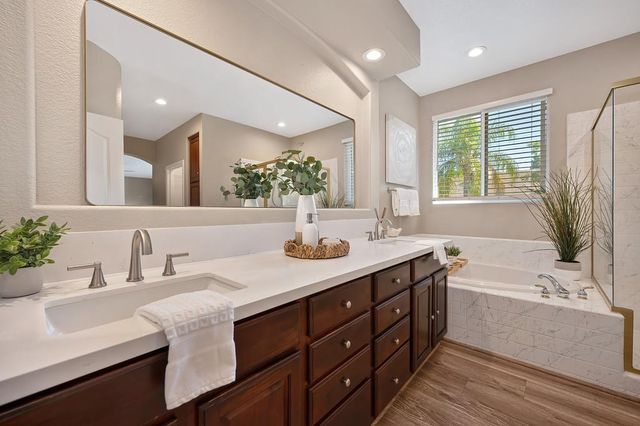 6440 Camellia Point Way, Roseville, CA 95678