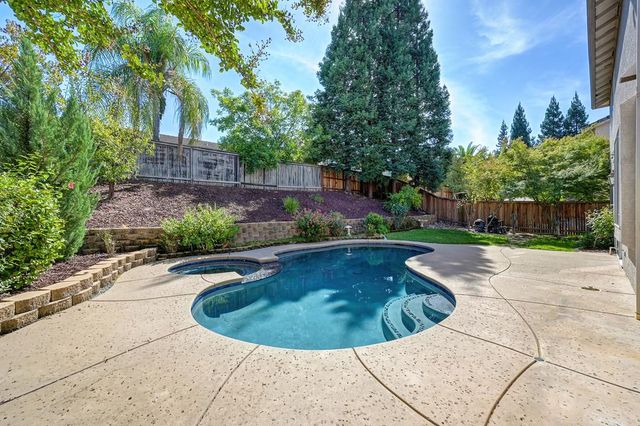 6440 Camellia Point Way, Roseville, CA 95678