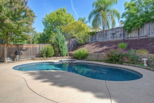 6440 Camellia Point Way, Roseville, CA 95678
