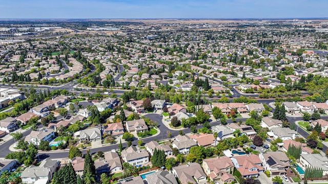 6440 Camellia Point Way, Roseville, CA 95678