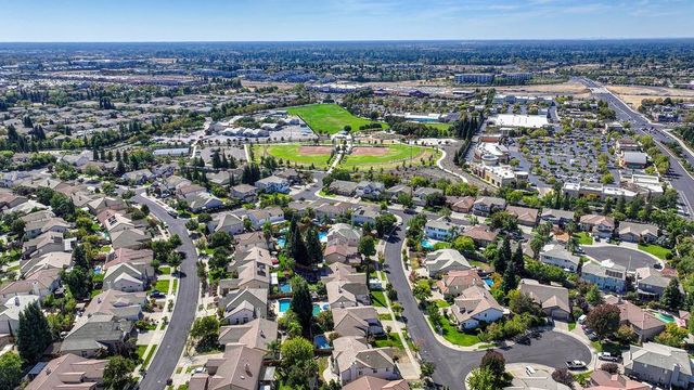 6440 Camellia Point Way, Roseville, CA 95678