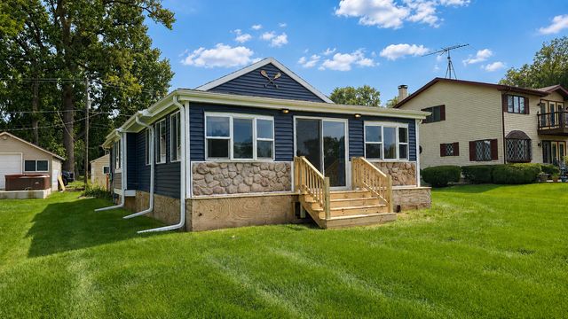 1614 River Terrace Drive, Mchenry, IL 60051