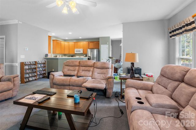 2725 Billings Park Drive, Charlotte, NC 28213