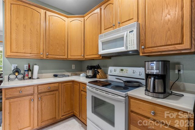 2725 Billings Park Drive, Charlotte, NC 28213