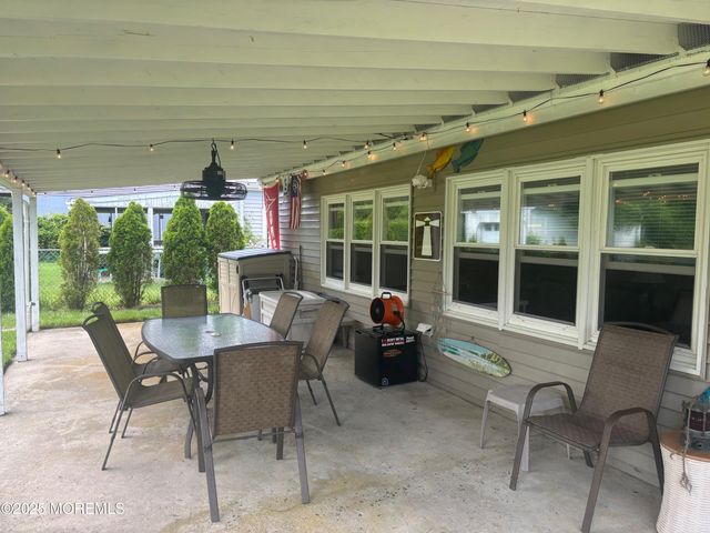 30 Nautilus Road, Waretown, NJ 08758