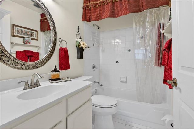 1901 Westminster Circle 1, Vero Beach, FL 32966