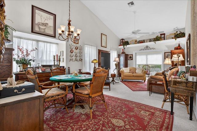 1901 Westminster Circle 1, Vero Beach, FL 32966