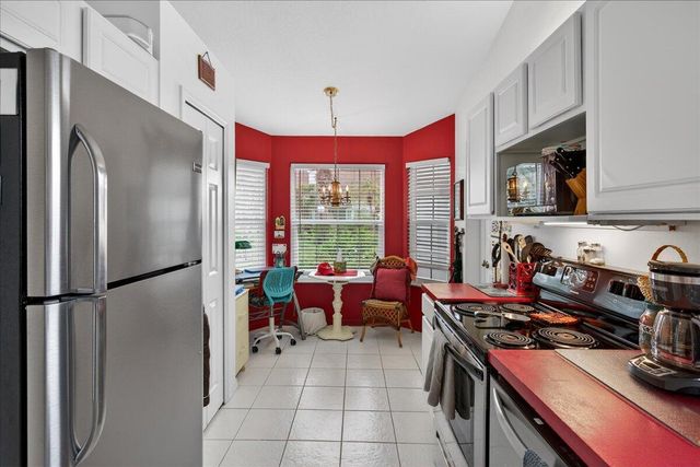 1901 Westminster Circle 1, Vero Beach, FL 32966