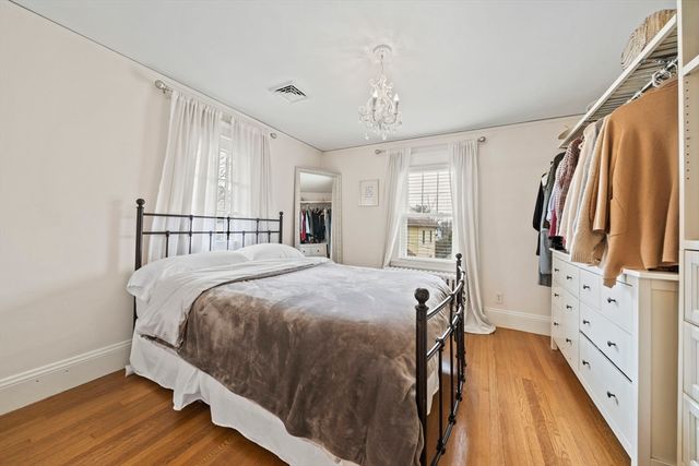 644 Weld St, Boston, MA 02132