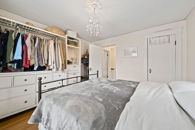 644 Weld St, Boston, MA 02132