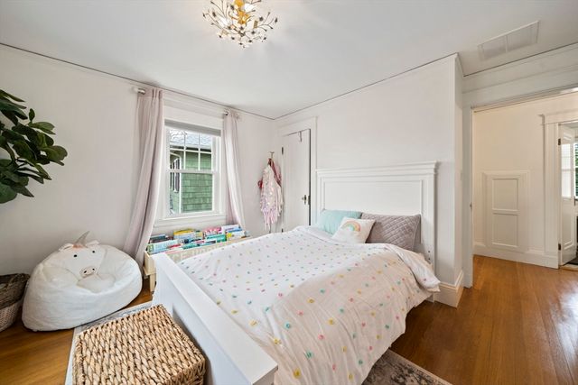 644 Weld St, Boston, MA 02132