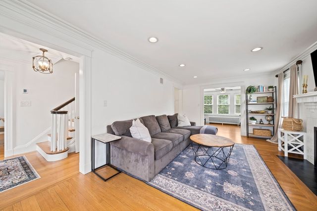 644 Weld St, Boston, MA 02132
