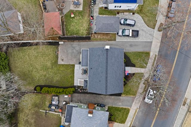 644 Weld St, Boston, MA 02132