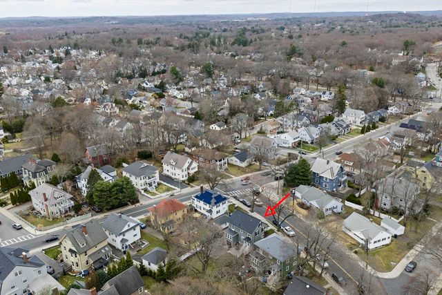 644 Weld St, Boston, MA 02132