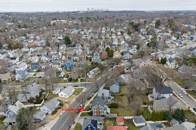 644 Weld St, Boston, MA 02132