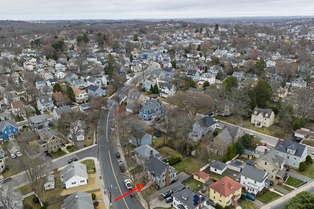 644 Weld St, Boston, MA 02132