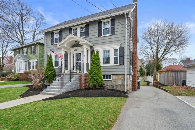 644 Weld St, Boston, MA 02132