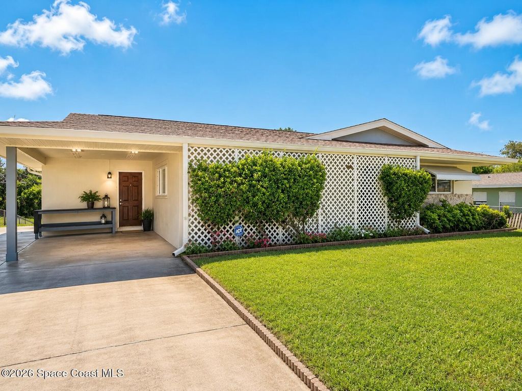 1109 Cabot Drive NE, Melbourne, FL 32905