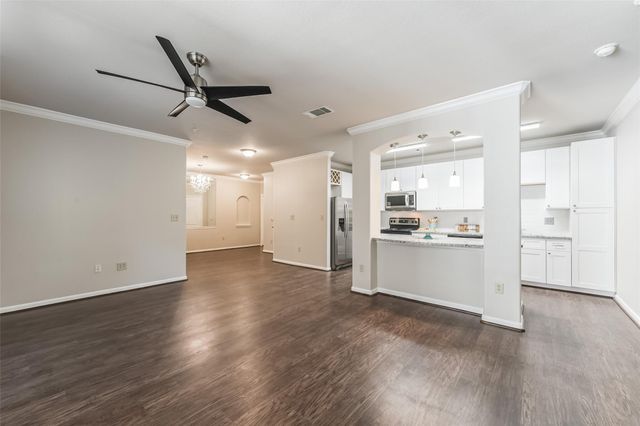 1711 Old Spanish Trail 228, Houston, TX 77054
