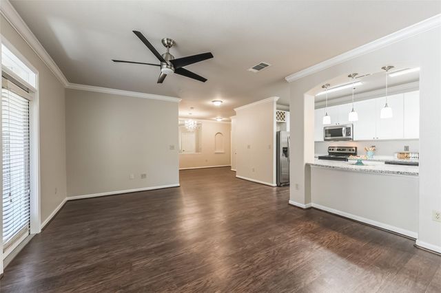 1711 Old Spanish Trail 228, Houston, TX 77054