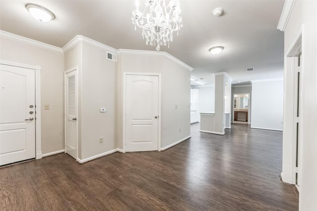 1711 Old Spanish Trail 228, Houston, TX 77054
