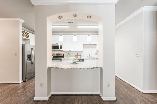1711 Old Spanish Trail 228, Houston, TX 77054
