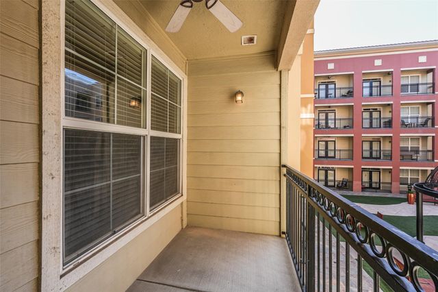 1711 Old Spanish Trail 228, Houston, TX 77054