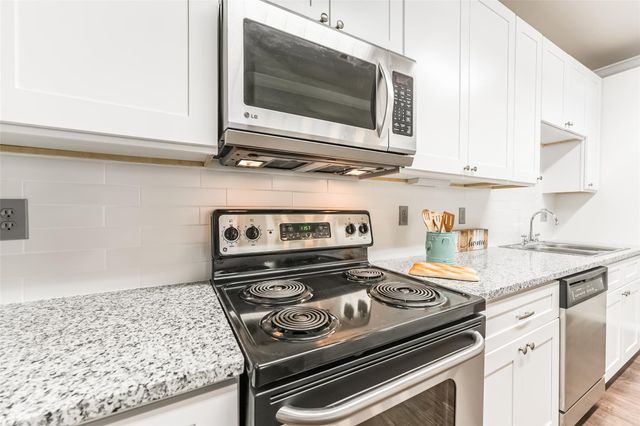 1711 Old Spanish Trail 228, Houston, TX 77054