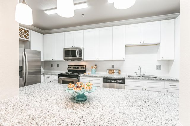 1711 Old Spanish Trail 228, Houston, TX 77054