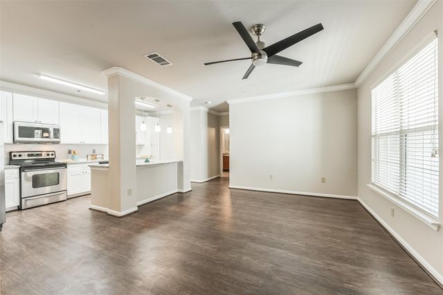 1711 Old Spanish Trail 228, Houston, TX 77054