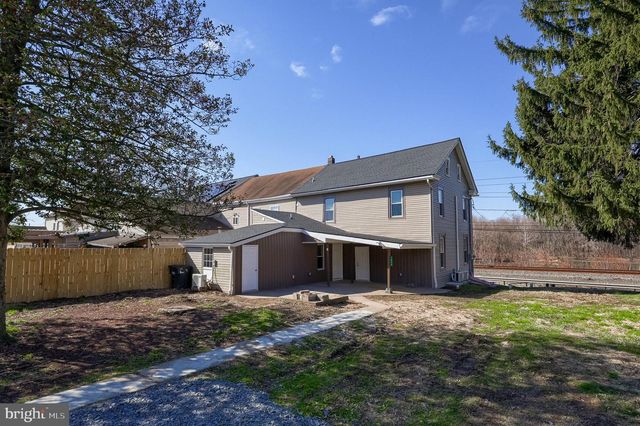 1890 WATER ST, Washington Boro, PA 17582