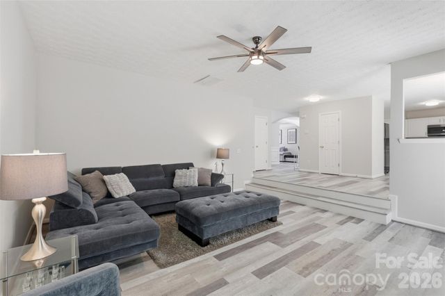 4923 Eagle Creek Drive, Charlotte, NC 28269