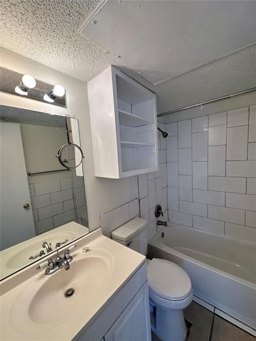 4322 Gillis ST 104, Austin, TX 78745