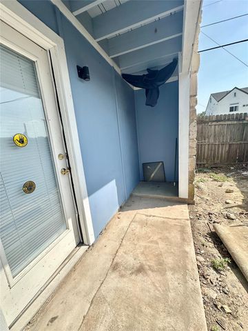 4322 Gillis ST 104, Austin, TX 78745